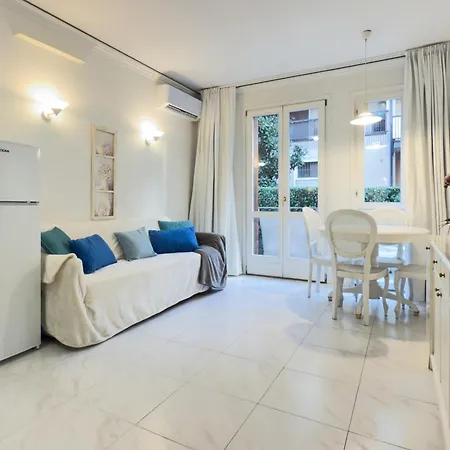 Apartman Center - Pool & Free Parking Bardolino