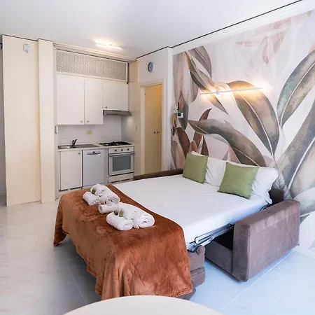 Center - Pool & Free Parking Apartman *