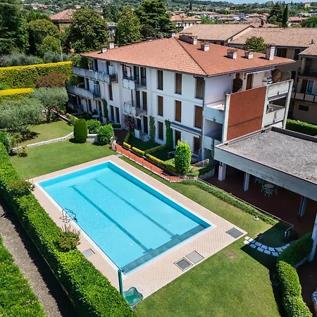 Center - Pool & Free Parking Bardolino