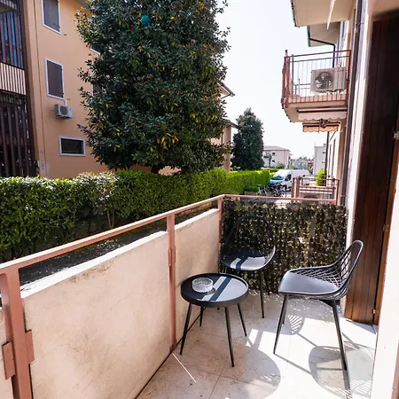 Apartman Center - Pool & Free Parking Bardolino